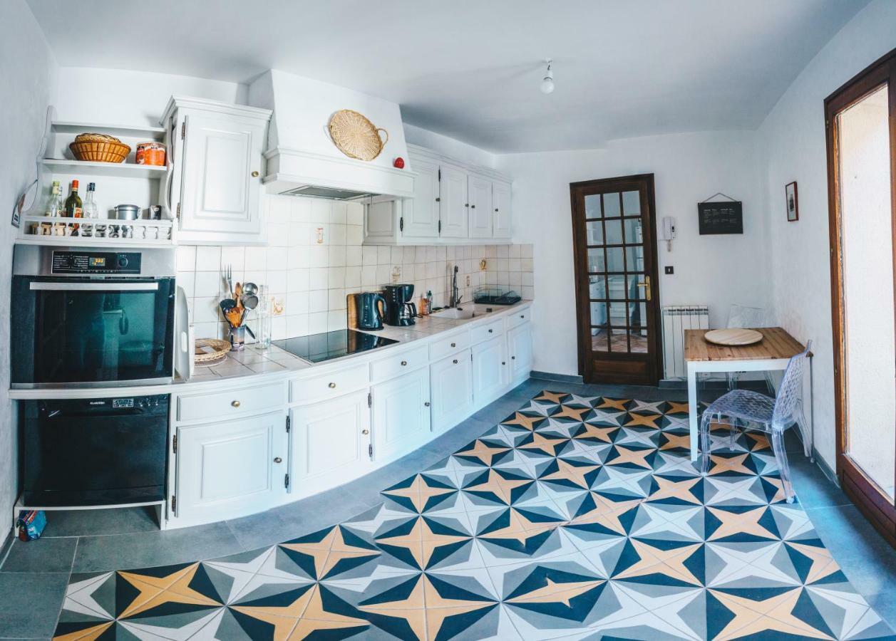 Villa In Provence With Private Pool LʼIsle-sur-la-Sorgue Buitenkant foto